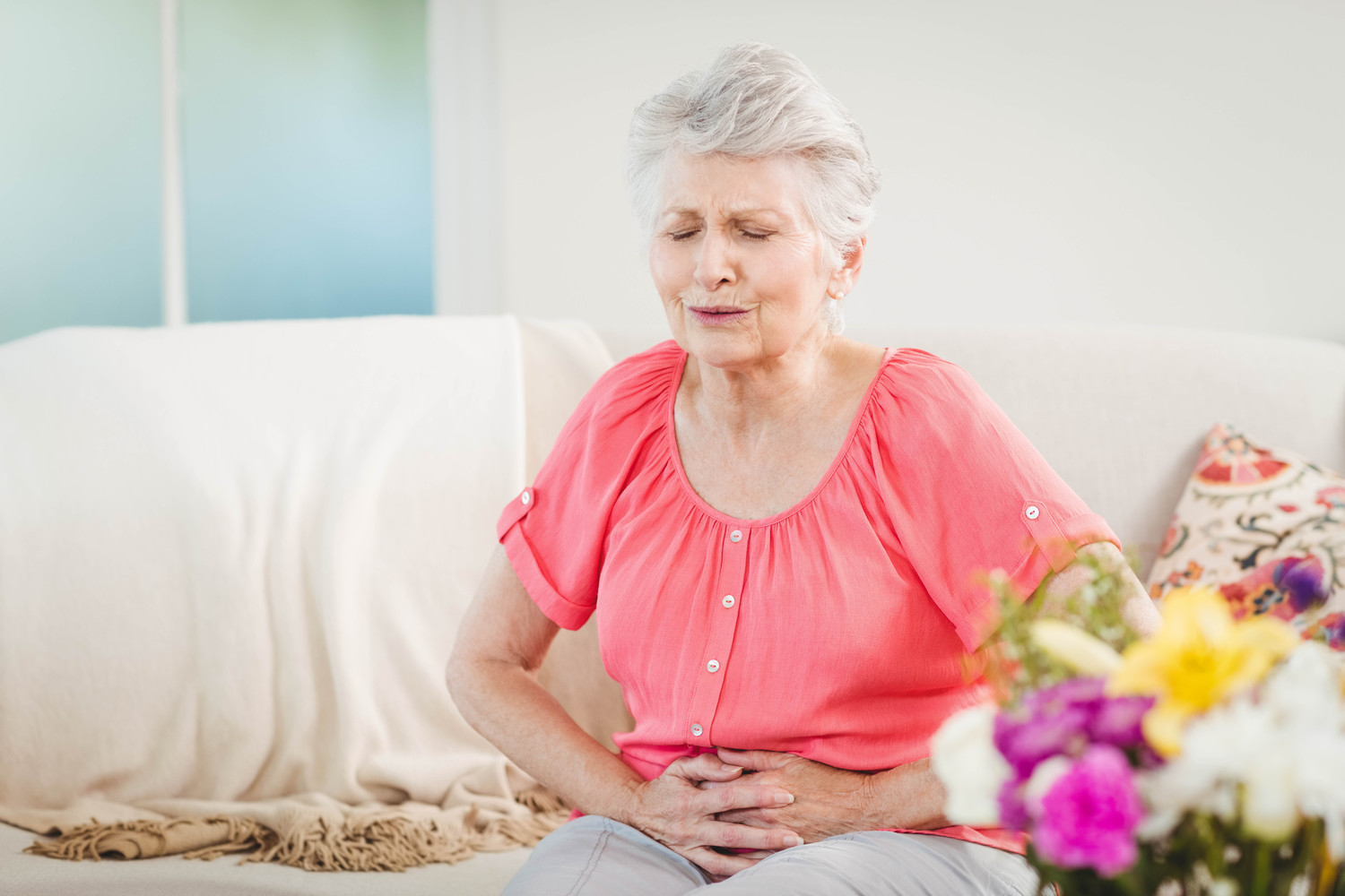 Symptoms and causes of peptic ulcer